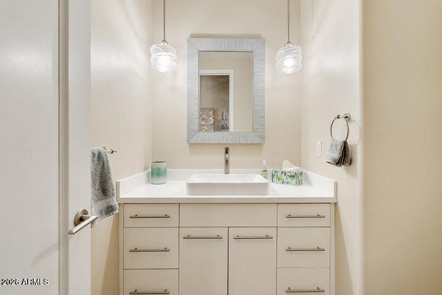 8705 S 24TH Place, Phoenix, AZ 85042