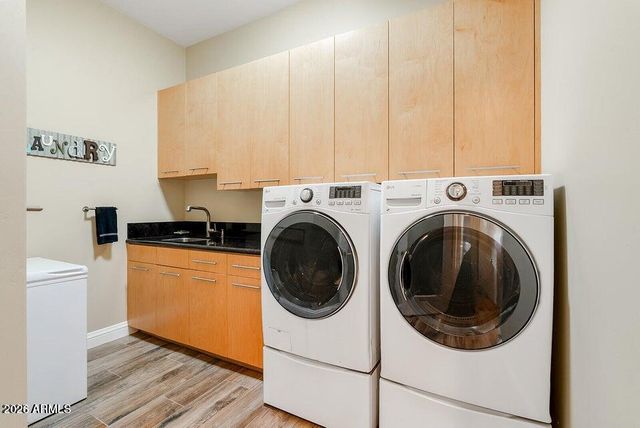 8705 S 24TH Place, Phoenix, AZ 85042