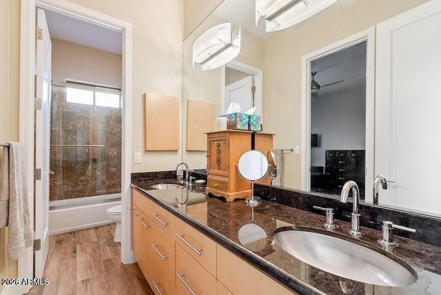 8705 S 24TH Place, Phoenix, AZ 85042