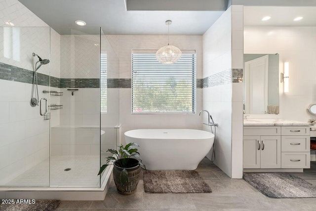 8705 S 24TH Place, Phoenix, AZ 85042