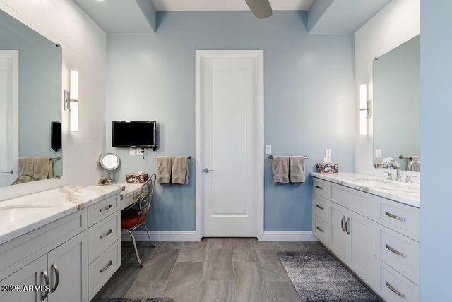 8705 S 24TH Place, Phoenix, AZ 85042