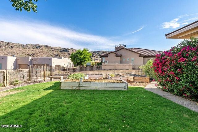 8705 S 24TH Place, Phoenix, AZ 85042