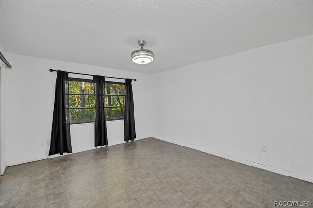 16 Golfview Court, Homosassa, FL 34446