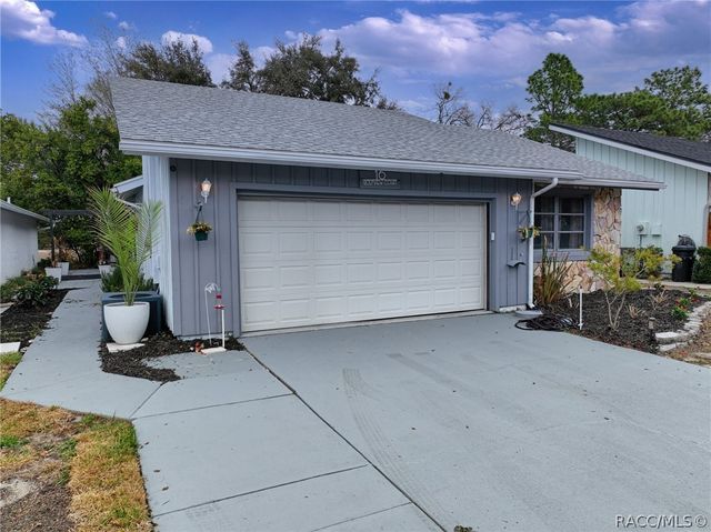 16 Golfview Court, Homosassa, FL 34446