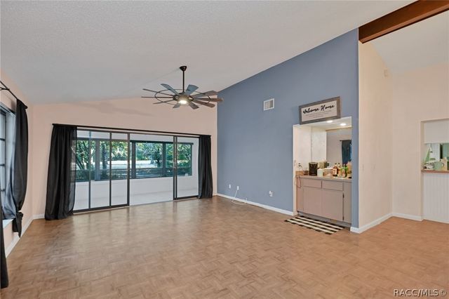 16 Golfview Court, Homosassa, FL 34446