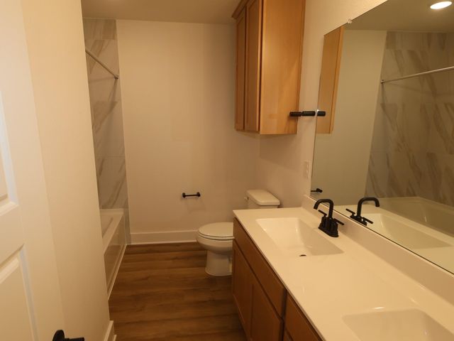 13921 Baikal Manor Drive, Santa Fe, TX 77510