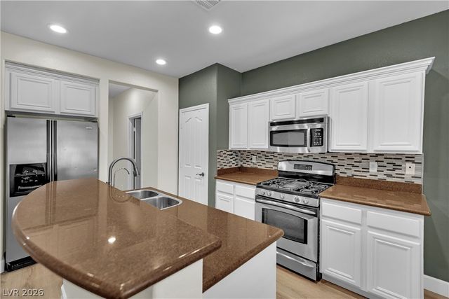 9866 November Rain Street, Las Vegas, NV 89178