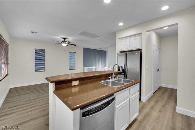 9866 November Rain Street, Las Vegas, NV 89178