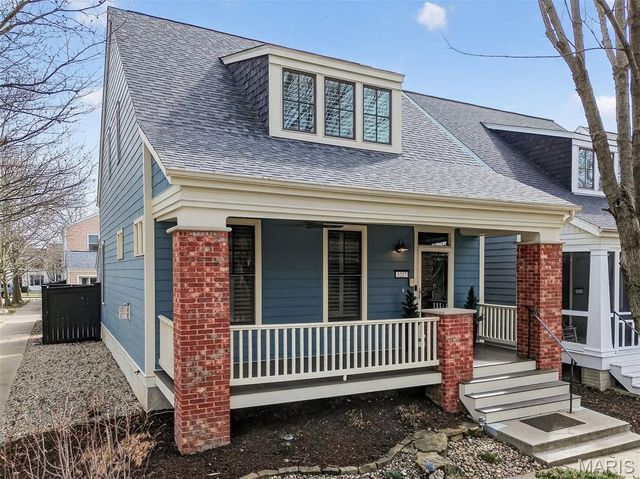 3217 E Arpent Way, St Charles, MO 63301