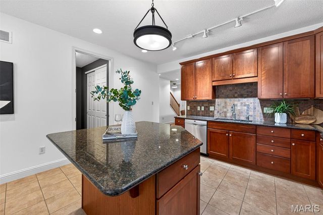 3217 E Arpent Way, St Charles, MO 63301