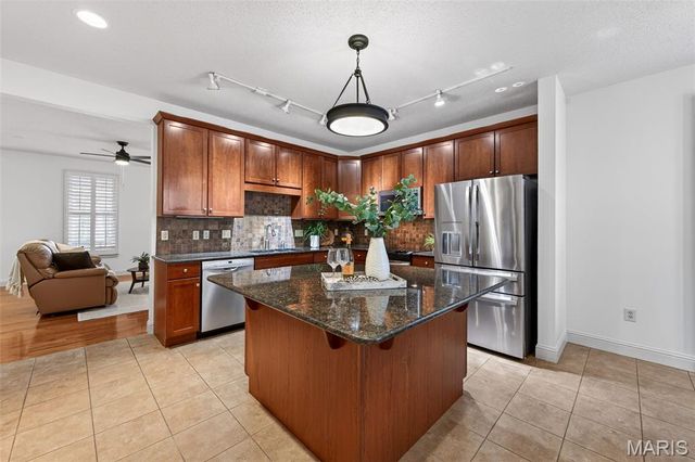 3217 E Arpent Way, St Charles, MO 63301