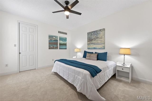 3217 E Arpent Way, St Charles, MO 63301