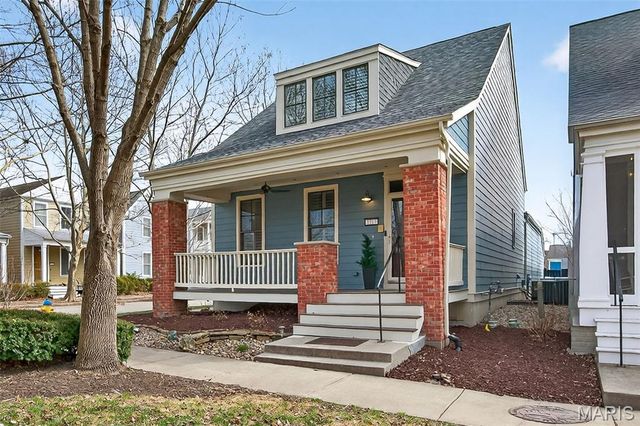 3217 E Arpent Way, St Charles, MO 63301