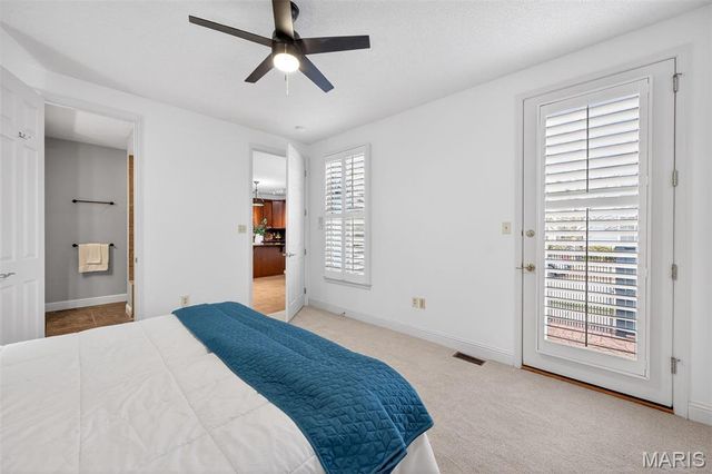 3217 E Arpent Way, St Charles, MO 63301