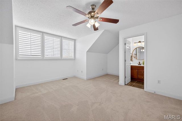 3217 E Arpent Way, St Charles, MO 63301