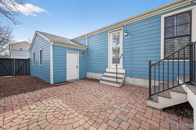 3217 E Arpent Way, St Charles, MO 63301