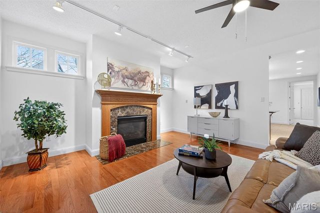 3217 E Arpent Way, St Charles, MO 63301