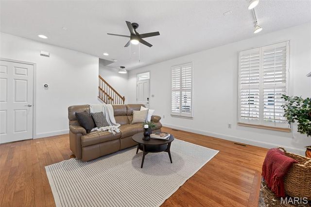 3217 E Arpent Way, St Charles, MO 63301