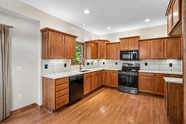 1305 Parkhill Drive, Norwalk, IA 50211