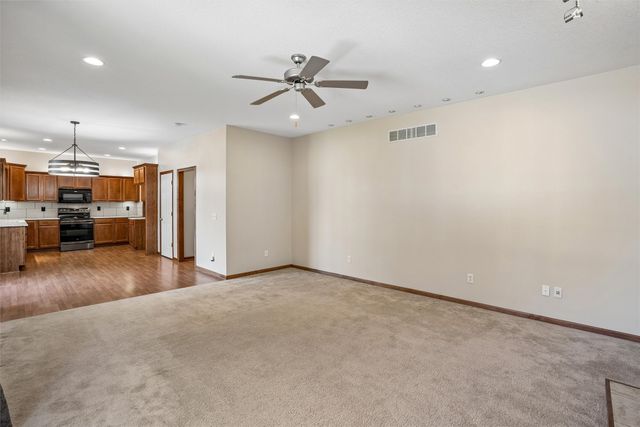 1305 Parkhill Drive, Norwalk, IA 50211