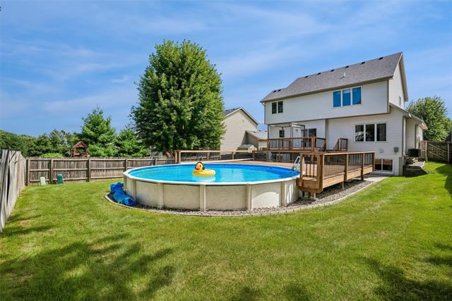 1305 Parkhill Drive, Norwalk, IA 50211
