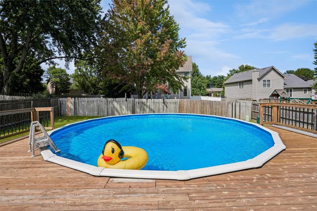 1305 Parkhill Drive, Norwalk, IA 50211