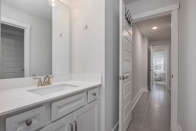 1218 Pebble Run Rd, Hendersonville, TN 37075