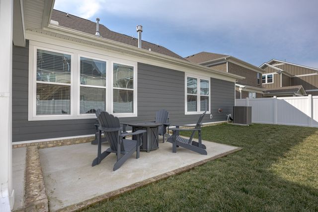 1218 Pebble Run Rd, Hendersonville, TN 37075