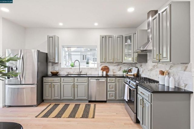 3131 Mabel St, Berkeley, CA 94702