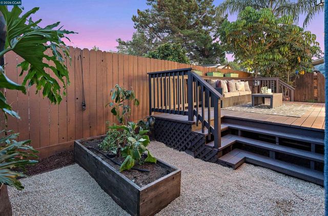 3131 Mabel St, Berkeley, CA 94702