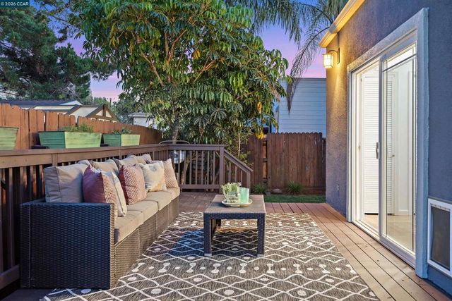 3131 Mabel St, Berkeley, CA 94702