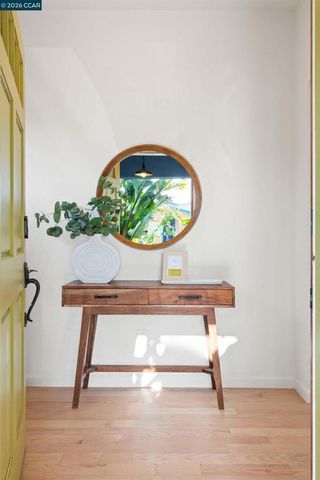3131 Mabel St, Berkeley, CA 94702