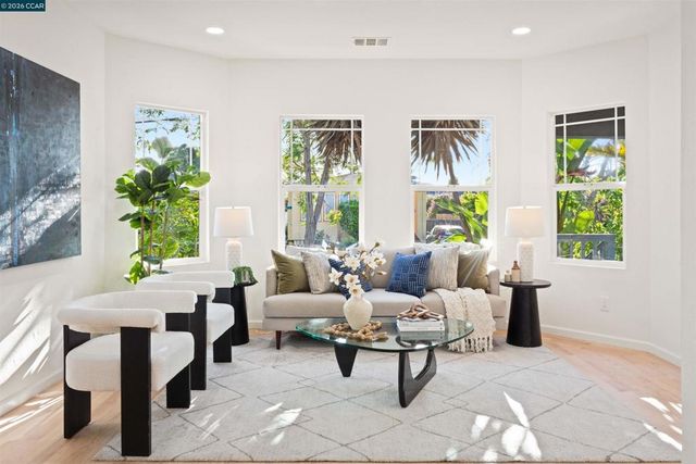 3131 Mabel St, Berkeley, CA 94702