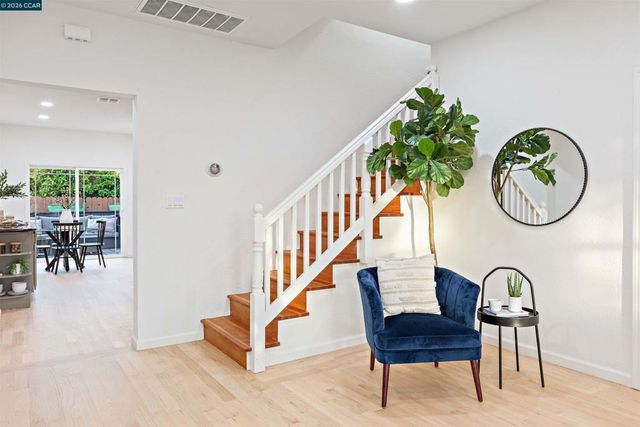 3131 Mabel St, Berkeley, CA 94702