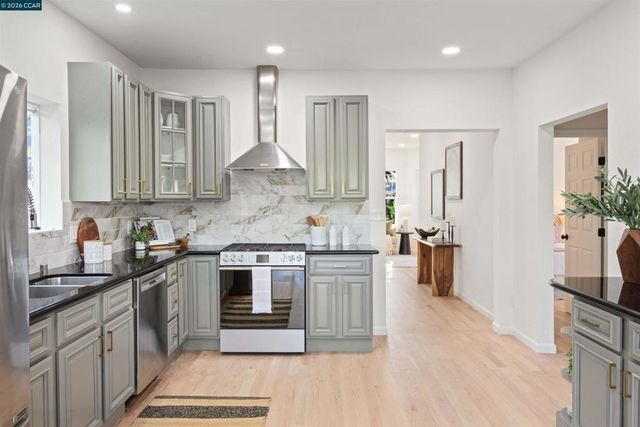 3131 Mabel St, Berkeley, CA 94702