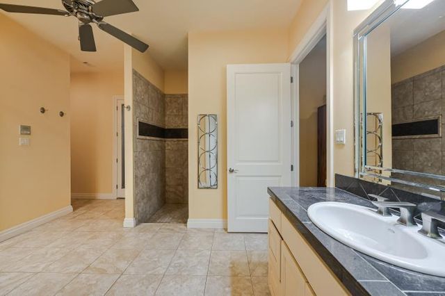 27023 Waterfall Hill PKWY, Spicewood, TX 78669