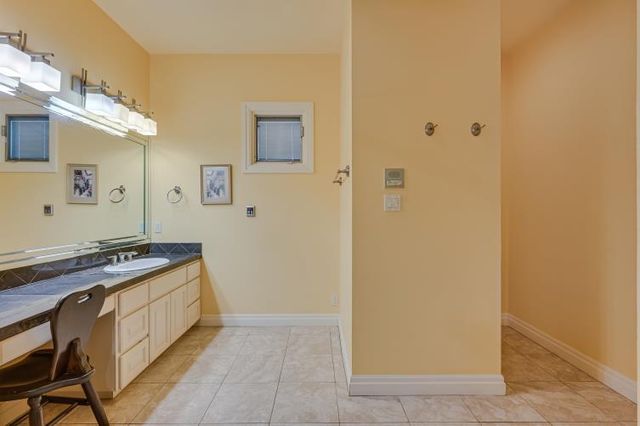 27023 Waterfall Hill PKWY, Spicewood, TX 78669