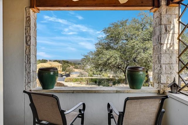 27023 Waterfall Hill PKWY, Spicewood, TX 78669