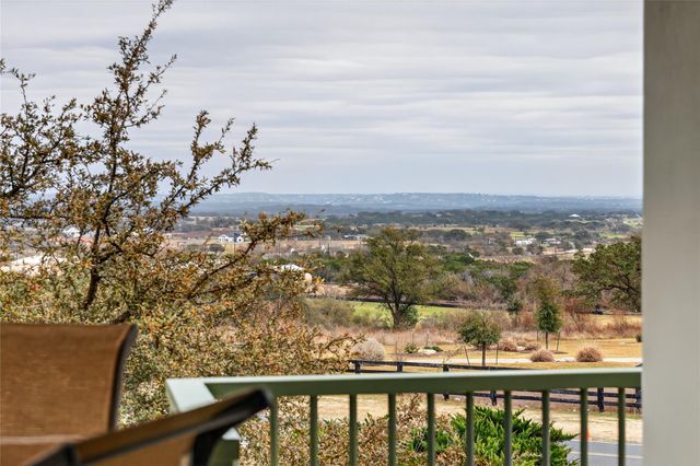 27023 Waterfall Hill PKWY, Spicewood, TX 78669