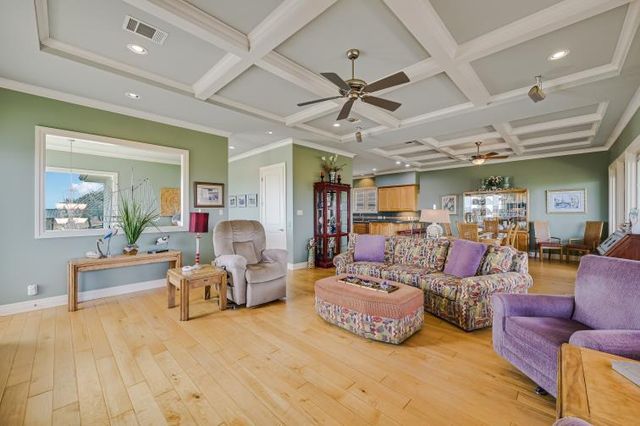 27023 Waterfall Hill PKWY, Spicewood, TX 78669