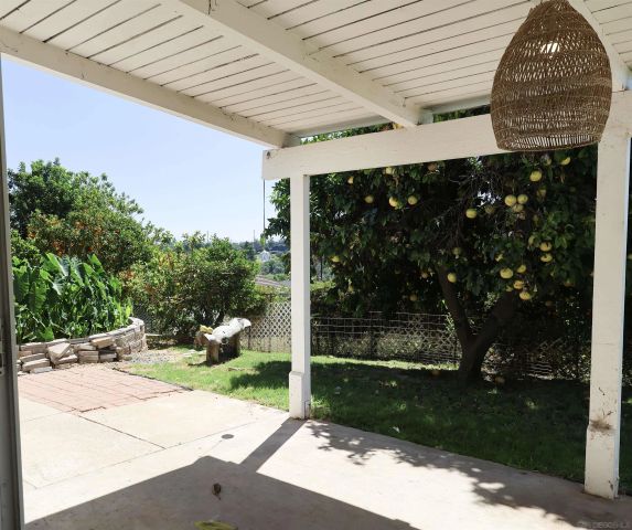 1134 McDonald Road, Fallbrook, CA 92028