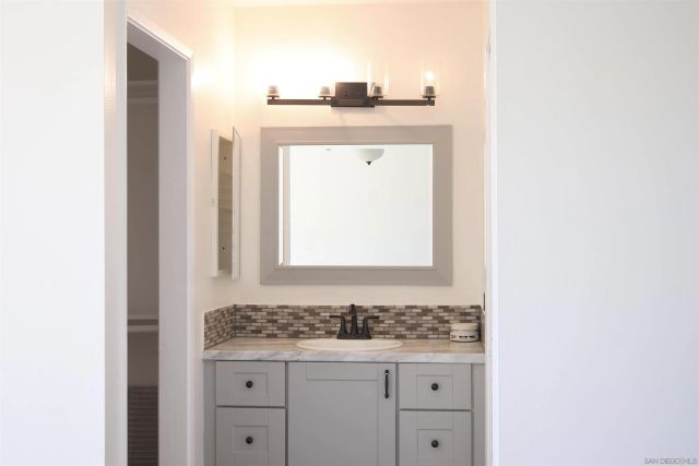 1134 McDonald Road, Fallbrook, CA 92028