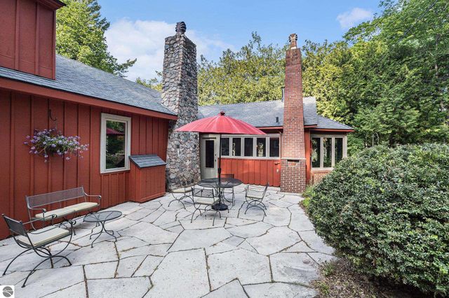 7822 W Welch Road, Empire, MI 49630