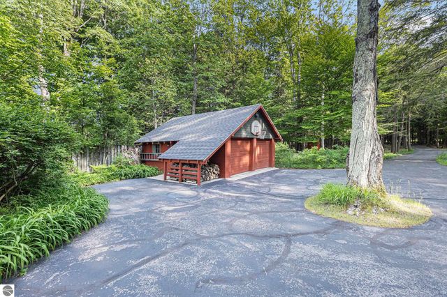 7822 W Welch Road, Empire, MI 49630