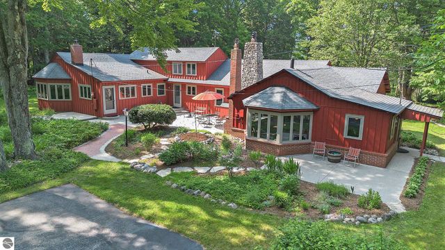 7822 W Welch Road, Empire, MI 49630