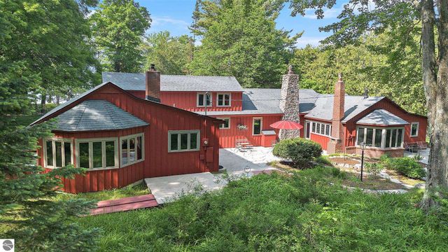 7822 W Welch Road, Empire, MI 49630