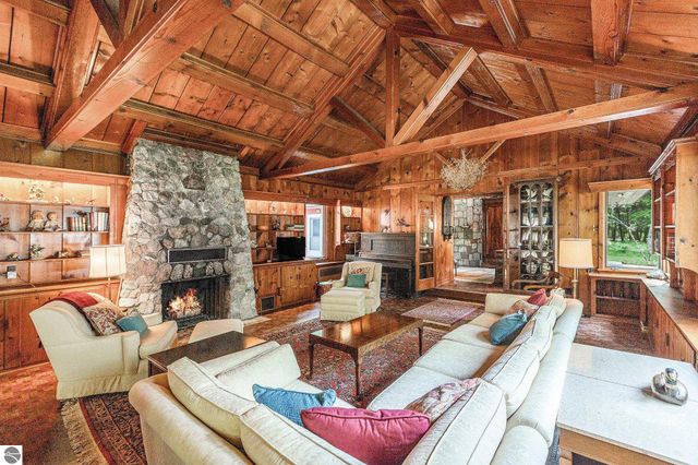 7822 W Welch Road, Empire, MI 49630