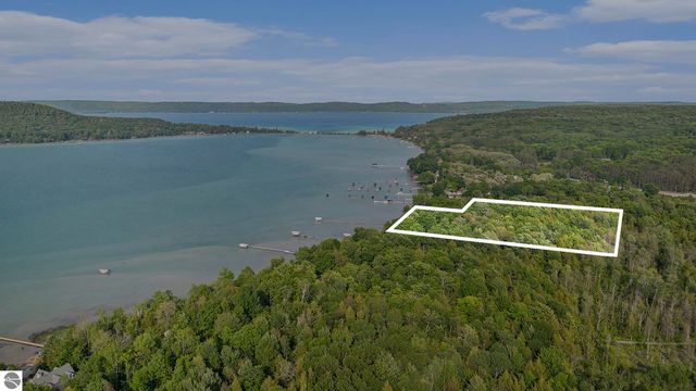 7822 W Welch Road, Empire, MI 49630