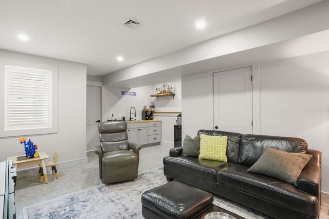 4 Fairlee Street, Somerville, MA 02144