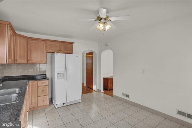 2413 READING BLVD, Reading, PA 19609